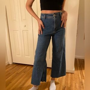 LIKE NEW ZARA FLARE/WIDE LEG JEANS